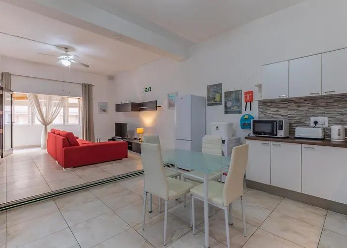 Apartment In Three Cities Near Valletta Ferry * Cospicua