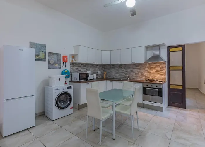 Apartment In Three Cities Near Valletta Ferry * Cospicua