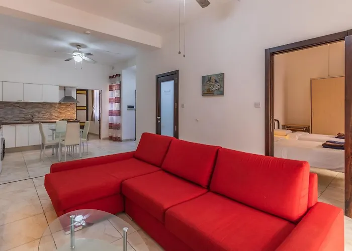 Apartment In Three Cities Near Valletta Ferry Cospicua